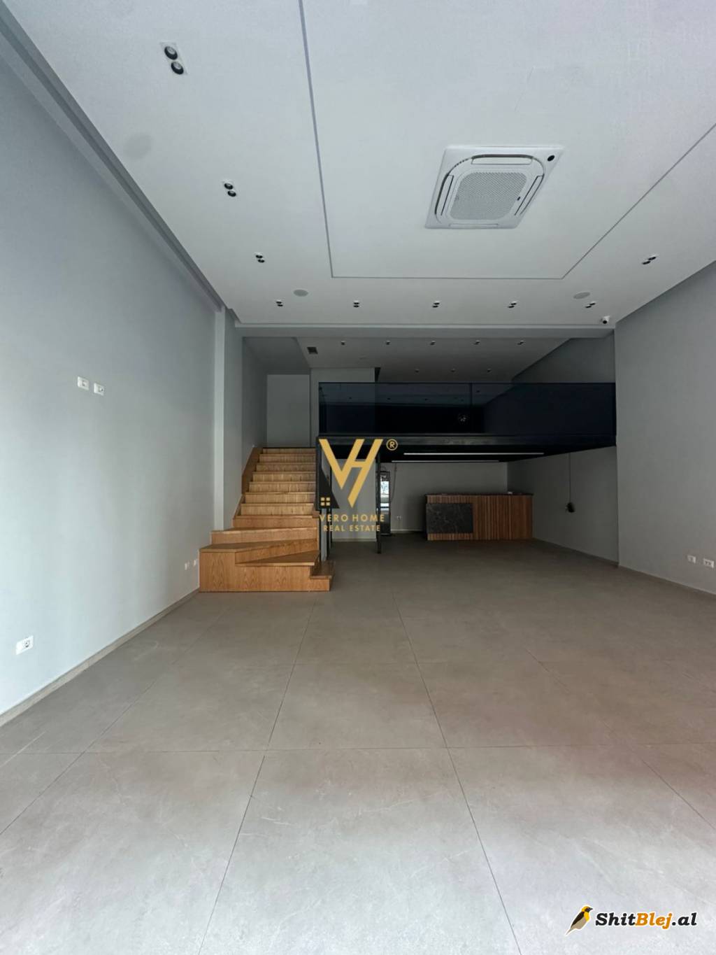 DYQAN 110M2 TE 5 MAJI 1.000 EURO BRUTO