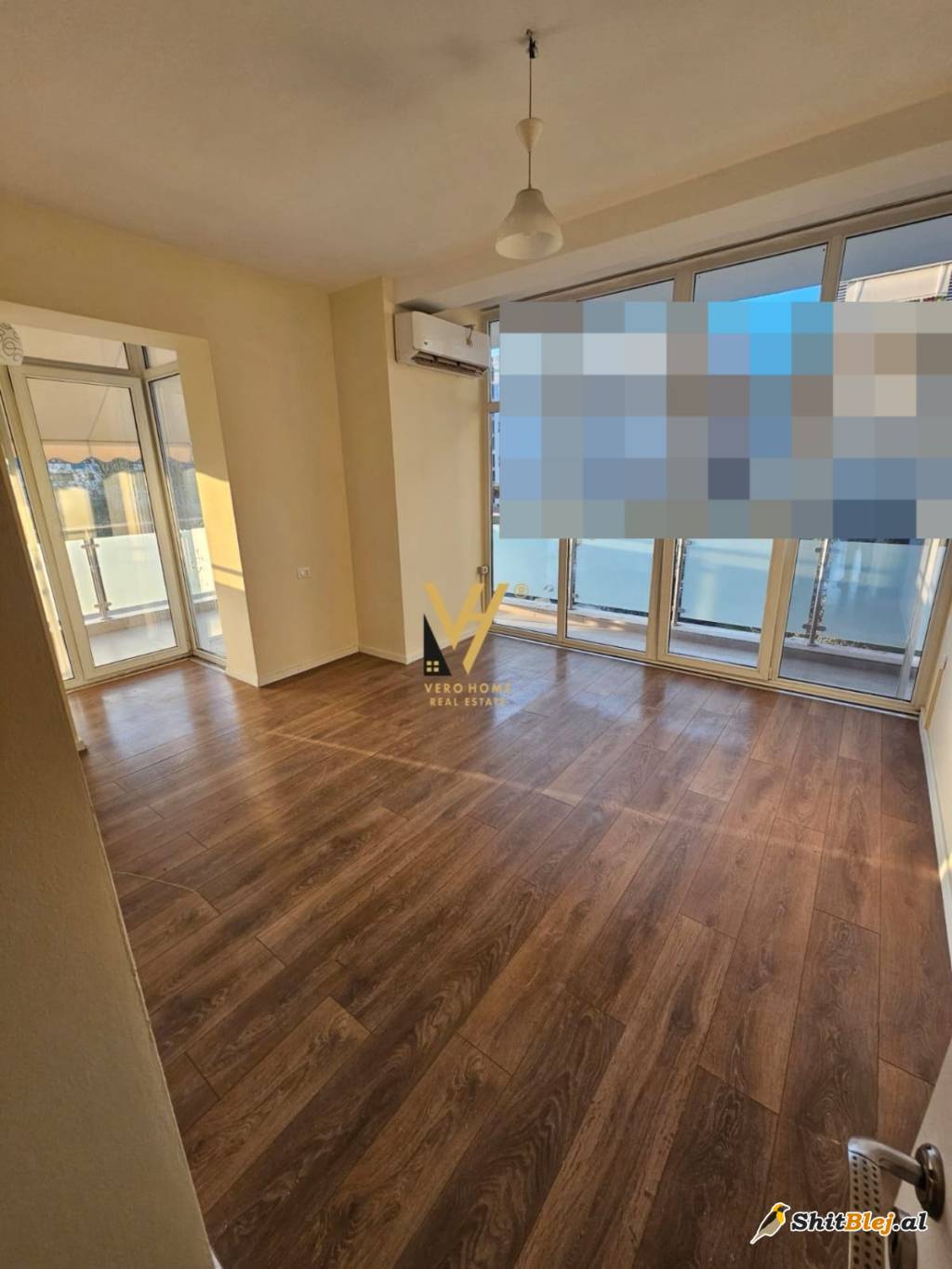 ZYRE 166 M2 ME QERA TE KIKA 2 1.300 EURO