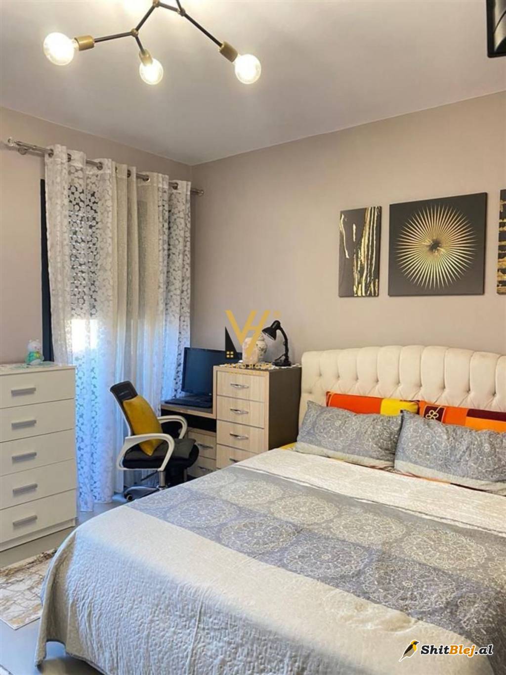 1+1+BLK TE STADIUMI DINAMO 900 EURO