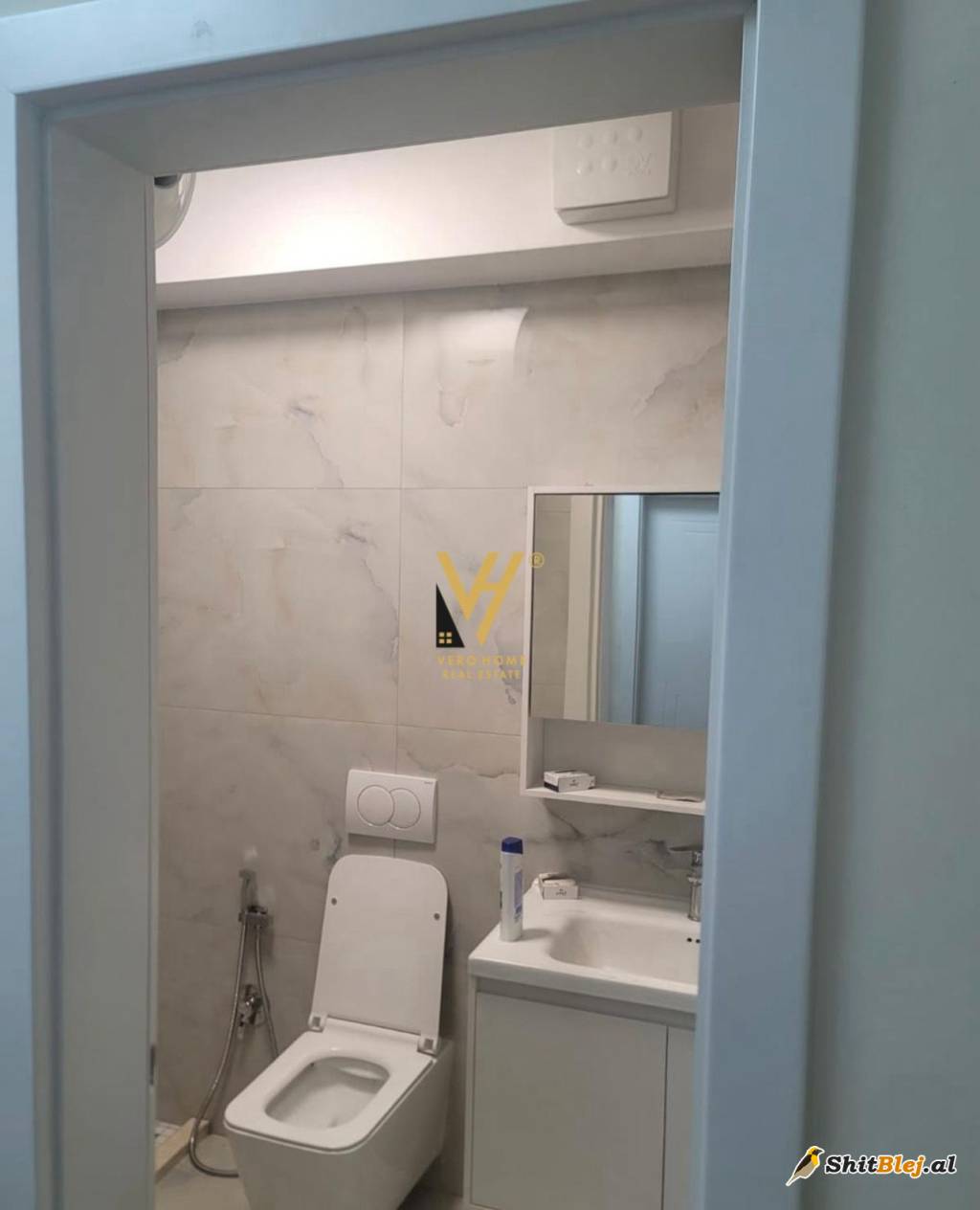 2+1+VERANDE NE KAMEZ 150.000 EURO