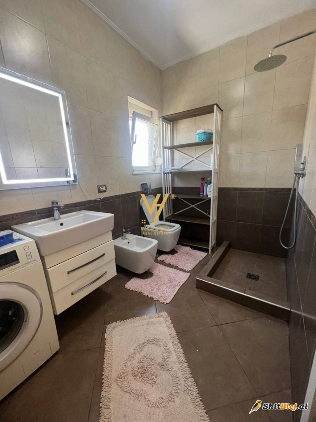 1+1 TE RR.KONGRESI MANASTIRIT 107.000EUR
