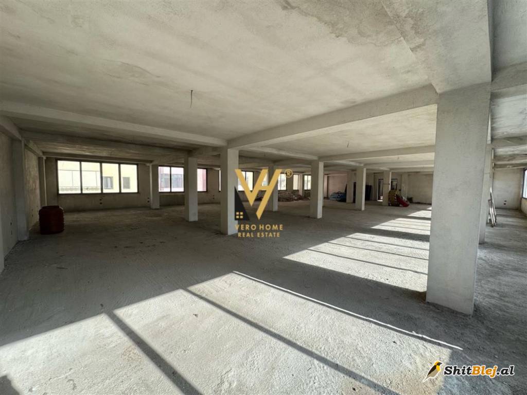 AMBIENT 450 M2 TE IRFAN TOMINI 1.200 EUR