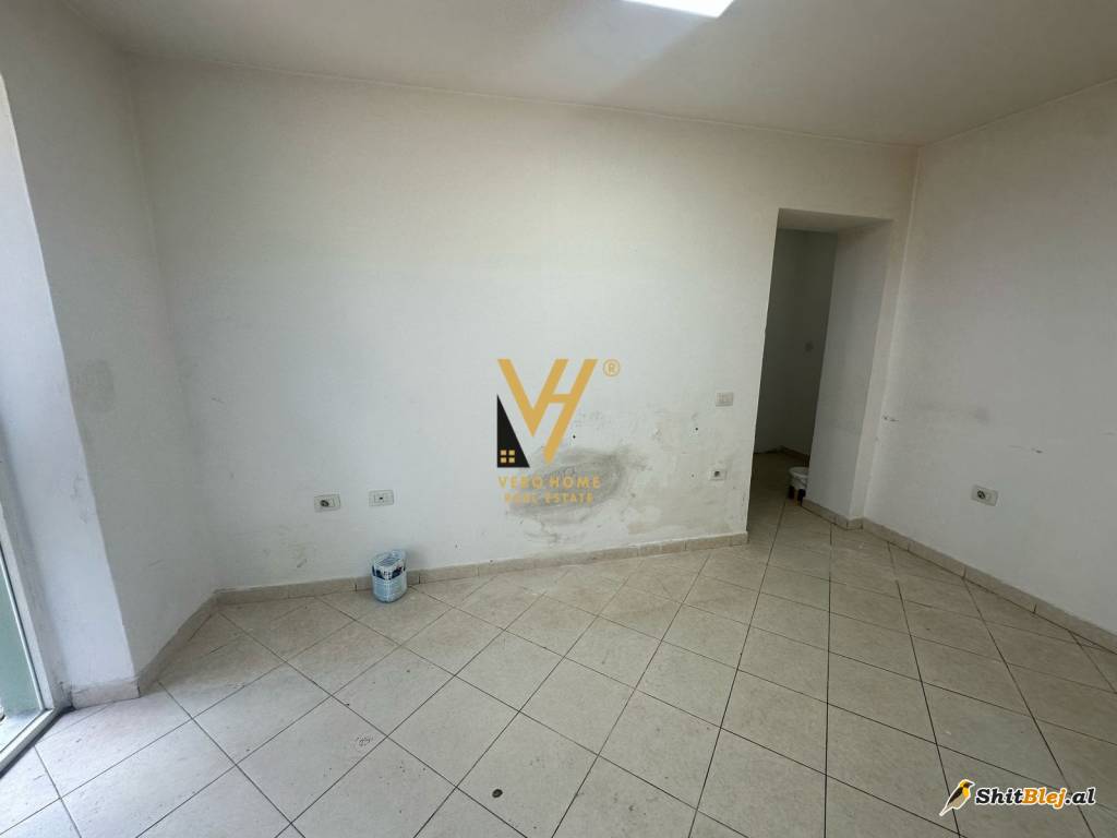 DYQAN 25M2 TE ISH TREGU ELEKTRIK 300 EUR