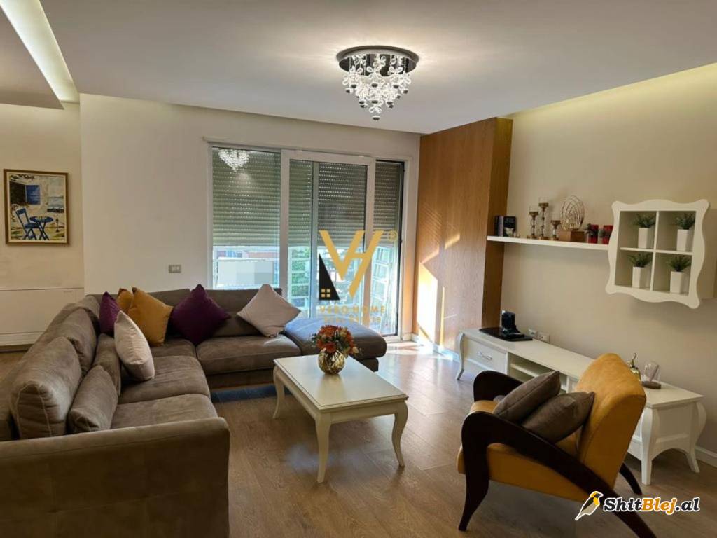 2+1+BLK TE RRUGA BARDHYL 240.000 EURO
