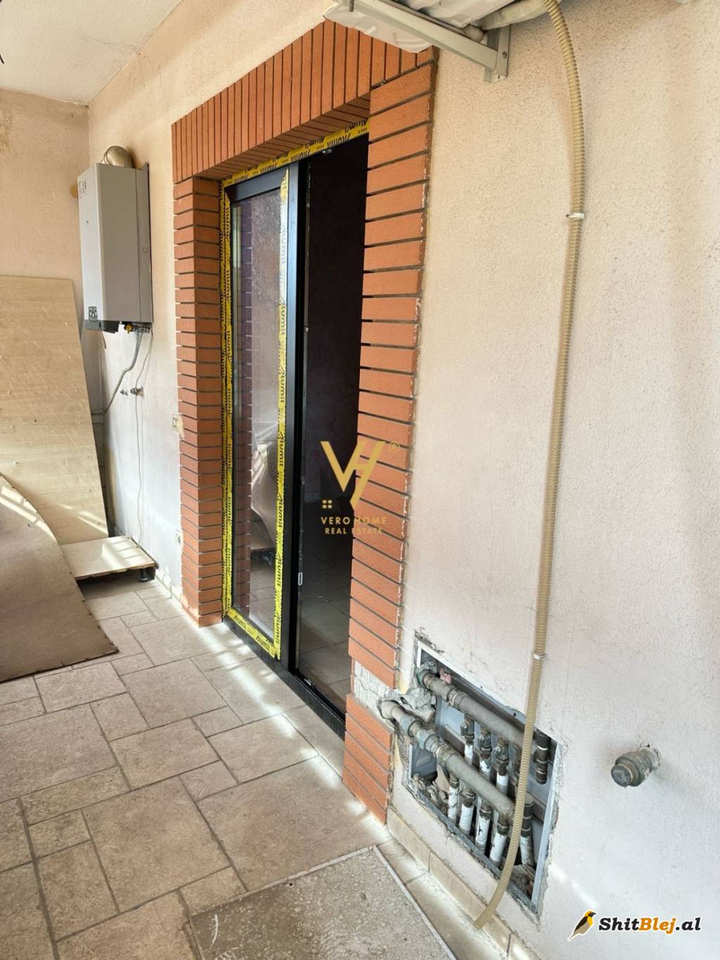 DUBLEX TE KOMUNA E PARISIT 370.000 EURO