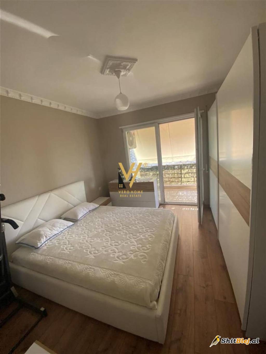2+1+BLK ME QIRA TEK SYRI TV,ASTIR 700 EU