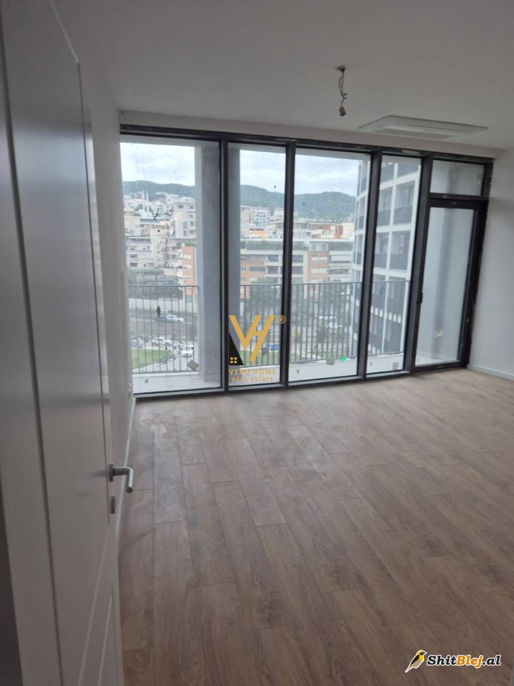 ZYRE 103 M2 ME QERA TE LAKE VIEW 1.900 E
