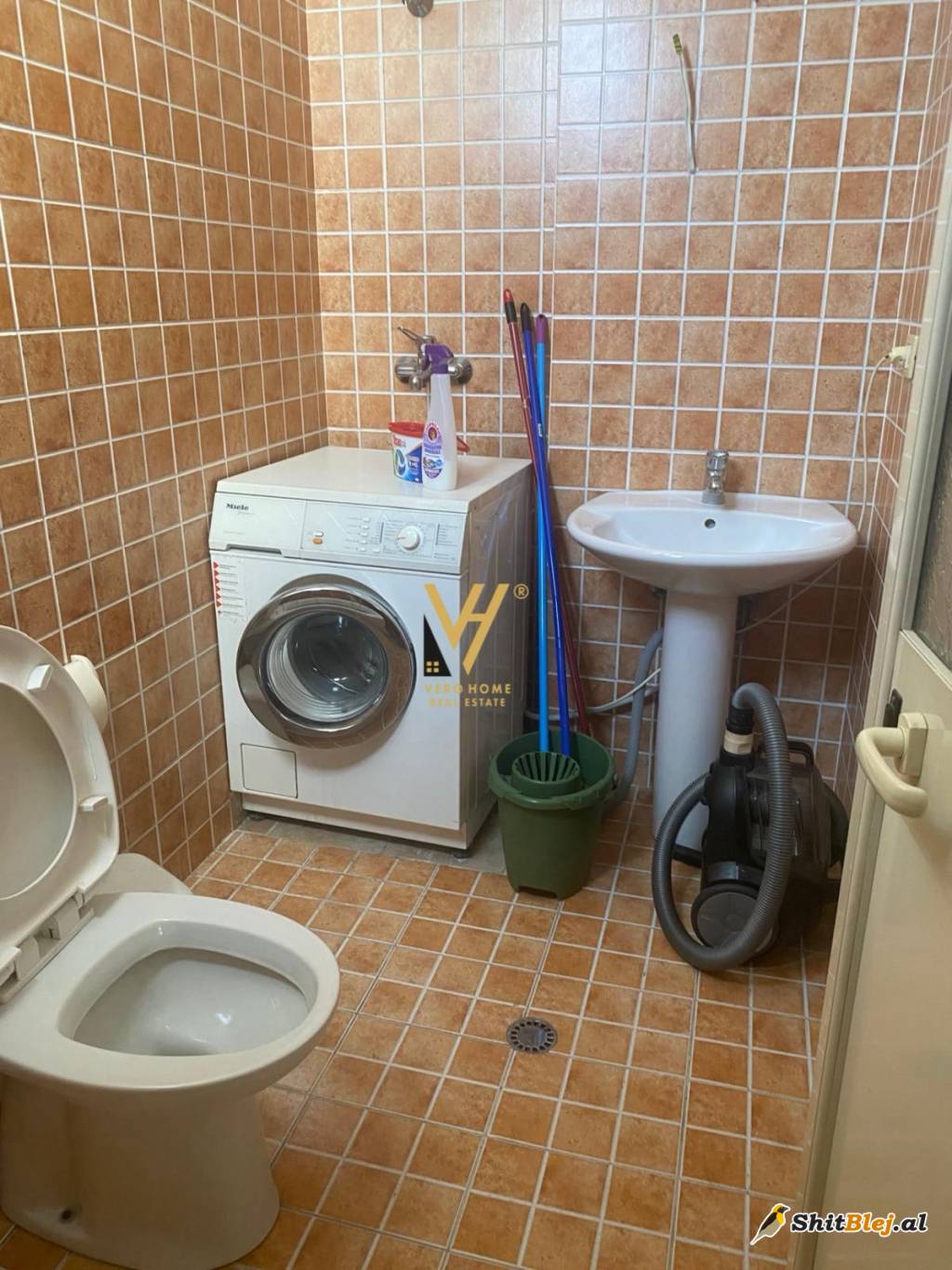  2+1 ME QIRA TE SULEJMAN DELVINA 700 EUR