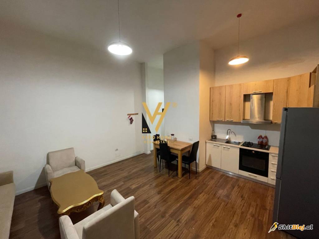 2+1+BLK ME QIRA TE ZOGU I ZI 1.000 EURO