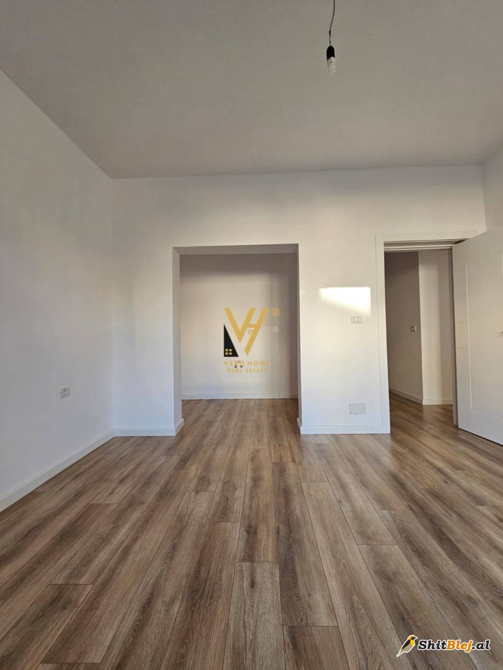 2+1 TE RRUGA E KAVAJES 173.000 EURO