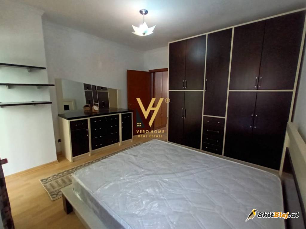 2+1+2 TE KOMUNA E PARISIT 250.000 EURO