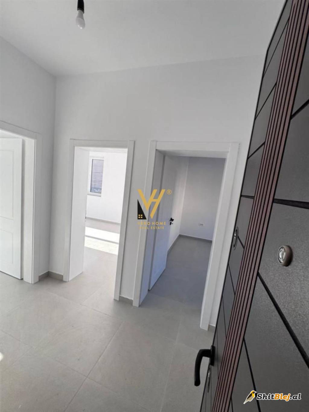ZYRE 70 M2 ME QERA MINE PEZA 1.000 EURO