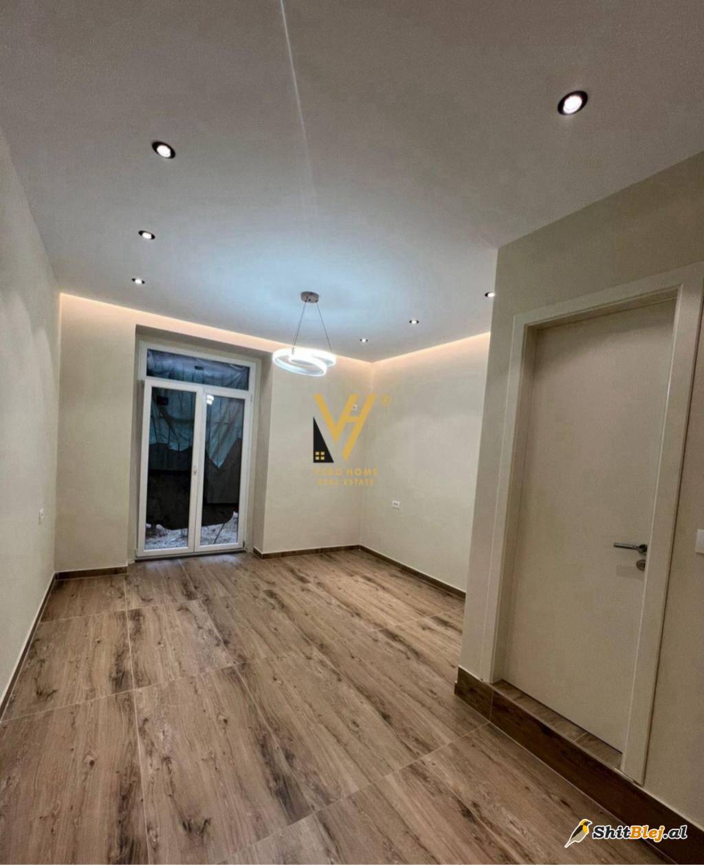 ZYRE 30 M2 TE RRUGA MYSLYM SHYRI 800 EUR