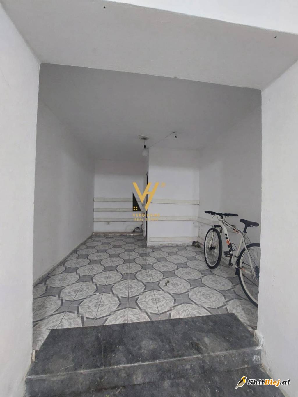 DYQAN 50 M2 TE 5 MAJI 100.000 EURO