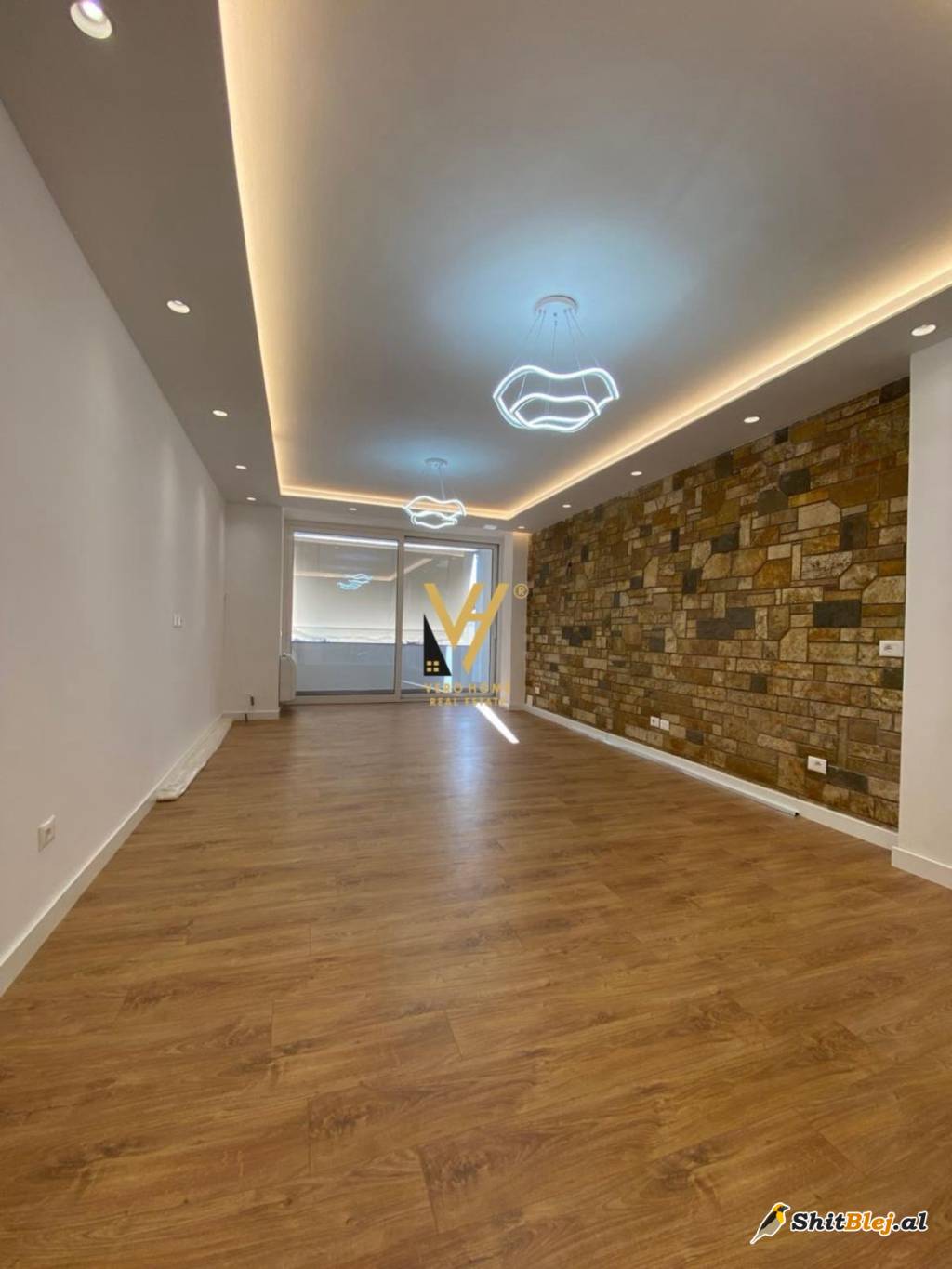 ZYRE 130 M2 ME QERA NE BLLOK 2.000 EURO
