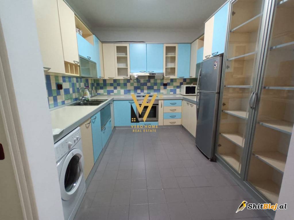 2+1+2 TE KOMUNA E PARISIT 250.000 EURO
