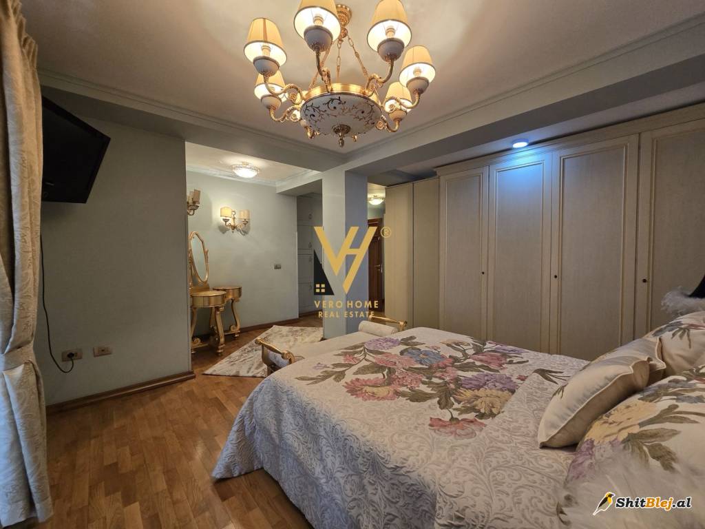 4+1+2 BLK TE BLV.ZOGU I PARE 600.000 EUR