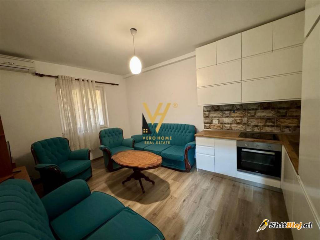 1+1 TEK AMBASADA AMERIKANE 550 EURO