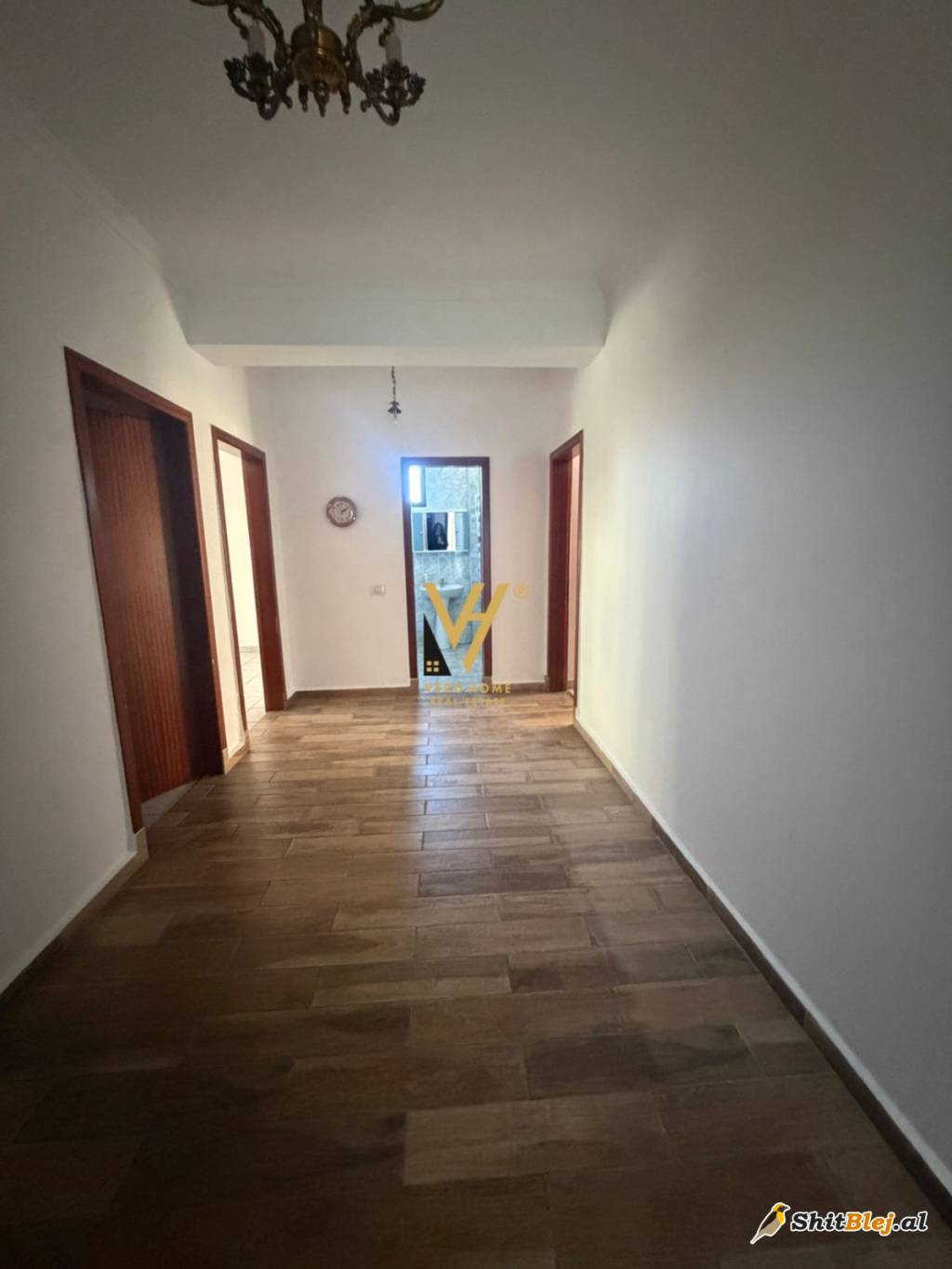 4+1+2 TE RRUGA FORTUZI 100.000 LEKE