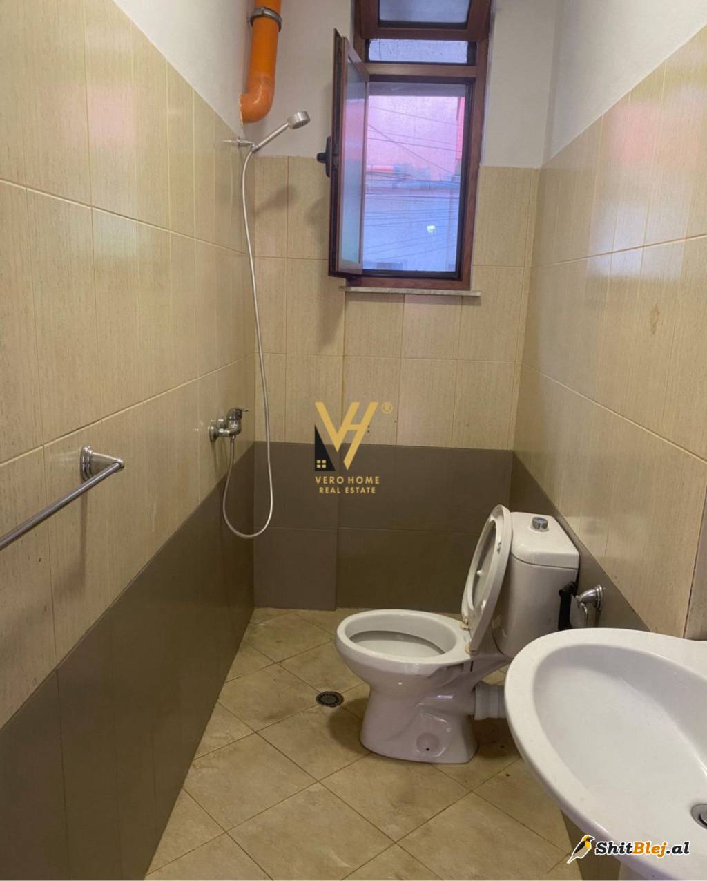 AMBIENT 100 M2 NE XHAMLLIK 60.000 LEKE