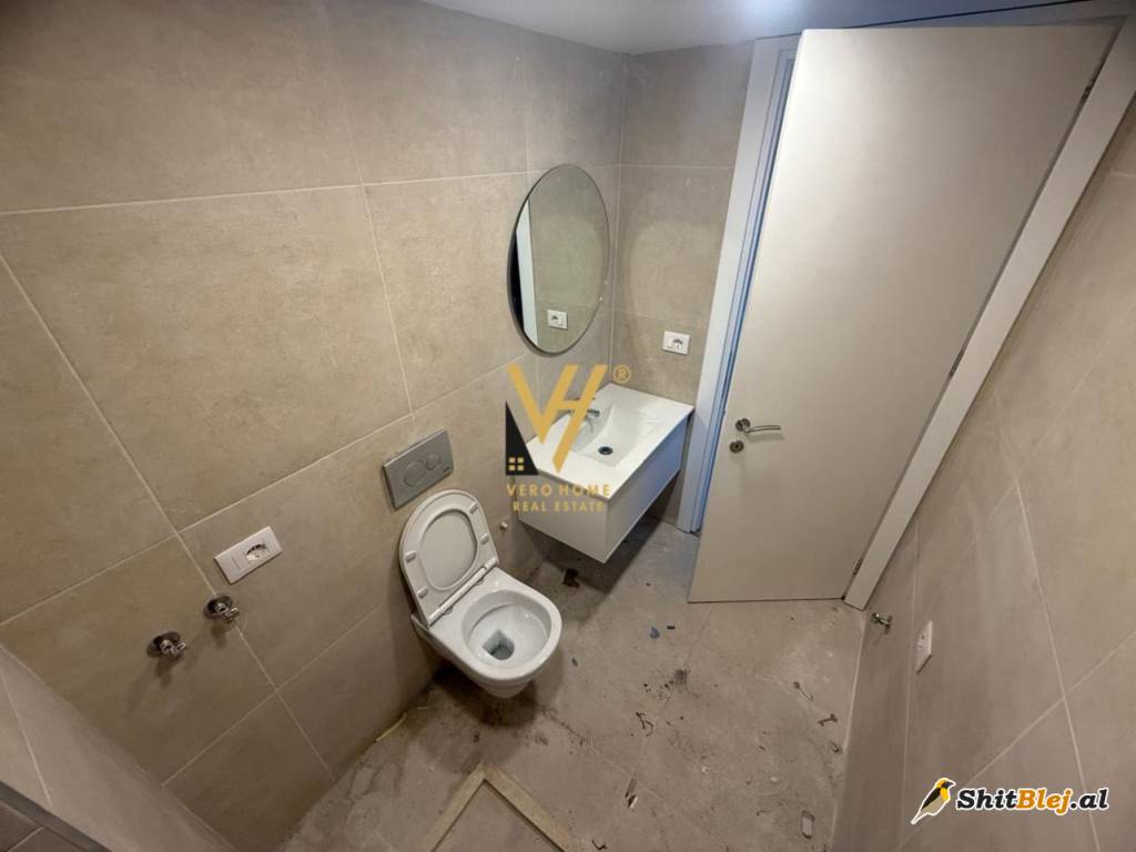 ZYRE TE GOLDEN PARK 3 YZBERISHT 450 EUR