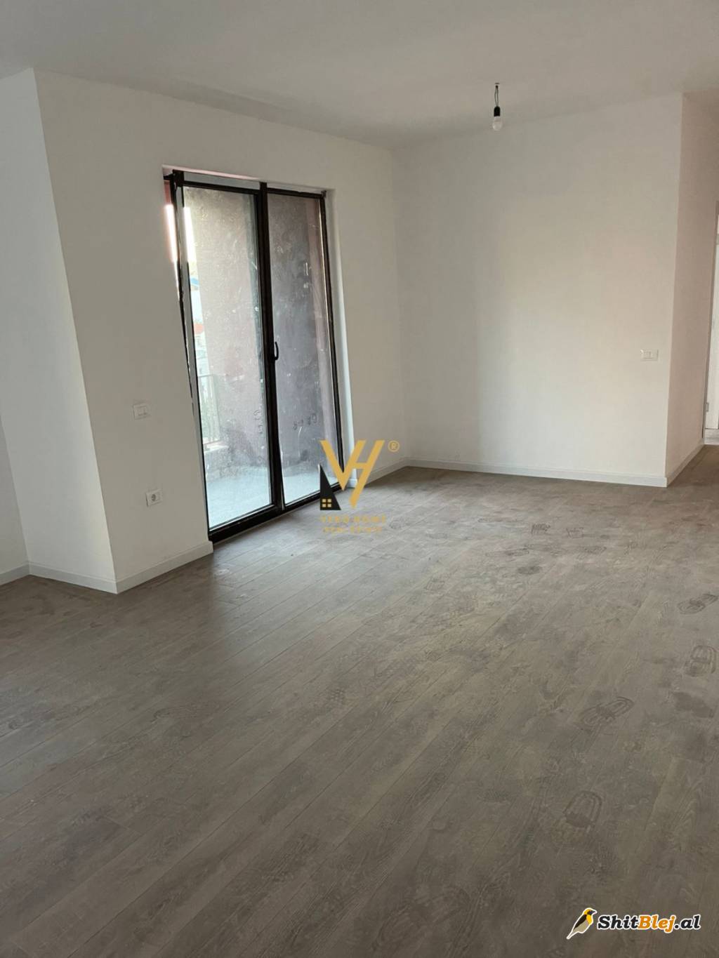 ZYRE 90 M2 TE MYSLYM SHYRI 1.000 EURO