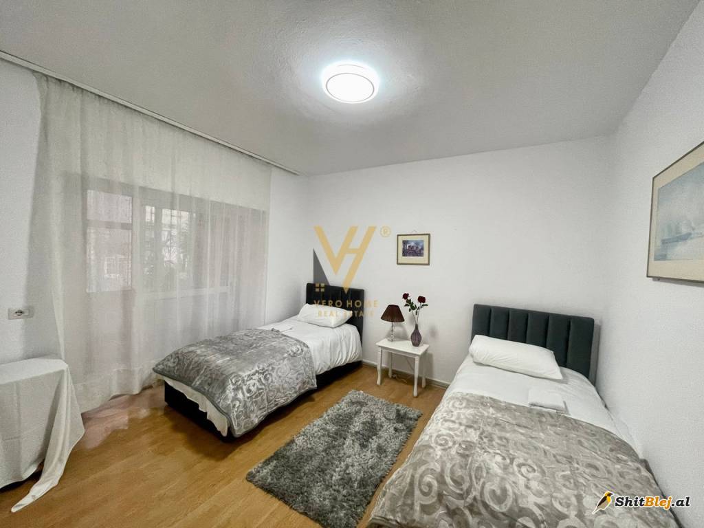 3+1+BLK ME QERA TE BRRYLI 600 EURO