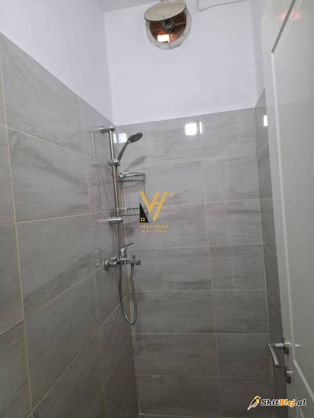 2+1 TE AMBASADA KINEZE 80.000 LEKE