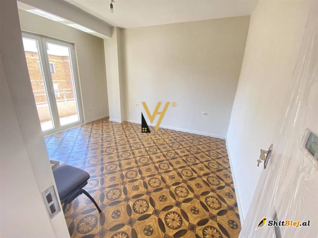  ZYRE 106 M2 TE RESHIT ÇOLLAKU 750 EURO