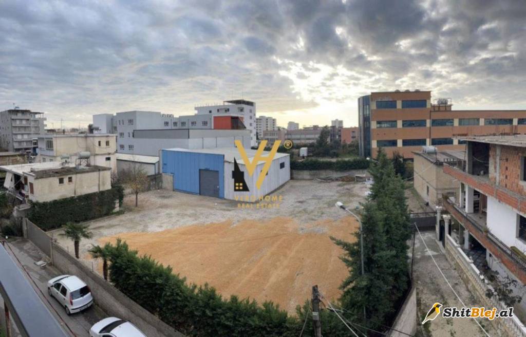 KAPANON 1.000 M2 NE SHKOZET 1.400 EURO