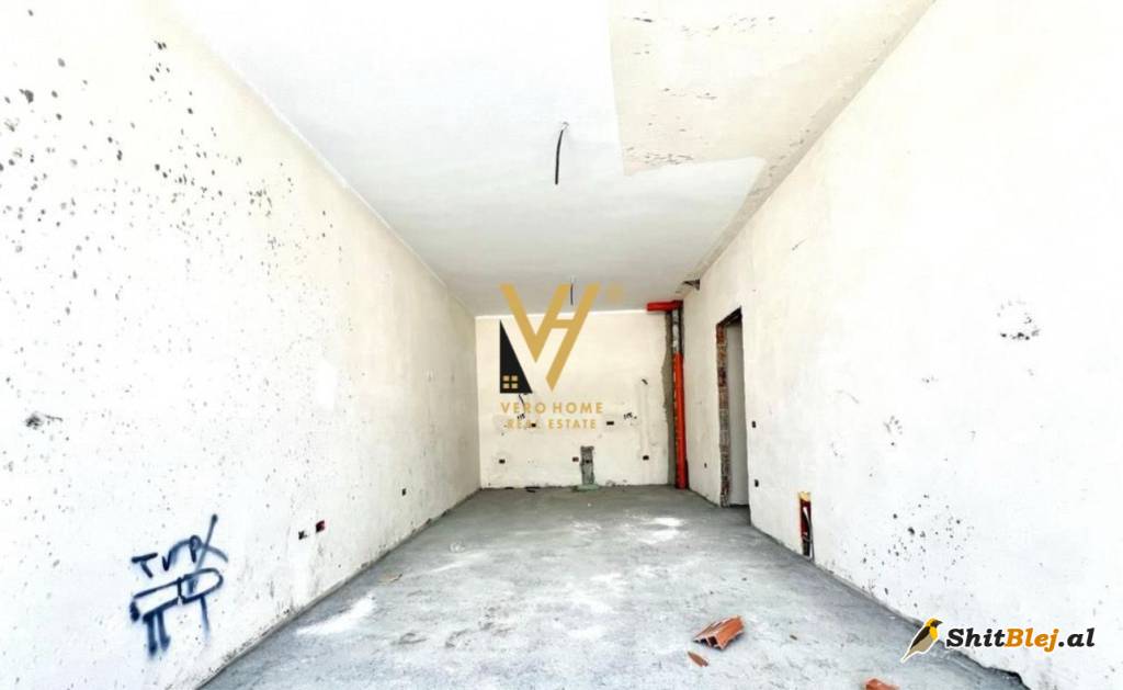 3+1+2+BLK TE KOMUNA E PARISIT 429.0