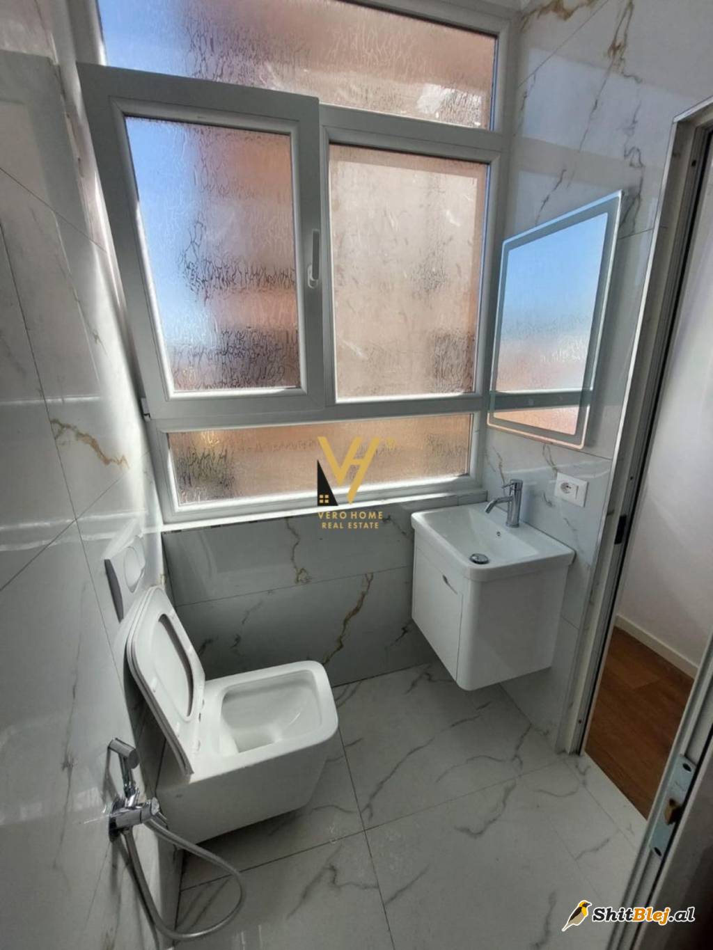 2+1+2 TE RRUGA E DIBRES 185.000 EURO