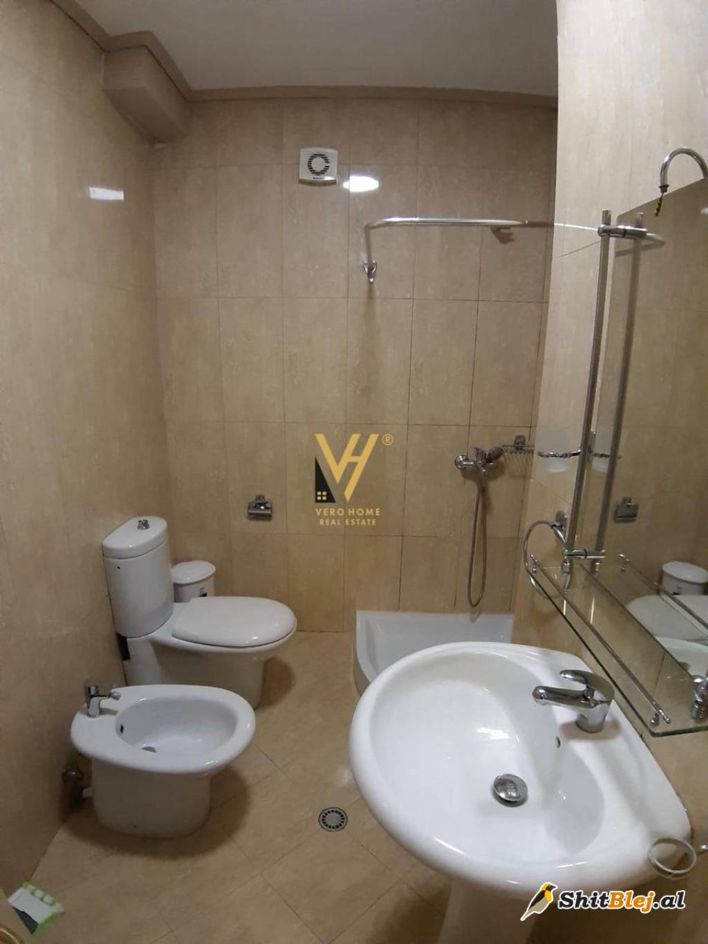 1+1+BLK TE RR. KOSOVAREVE 60.000 LEKE