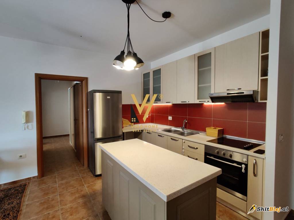  2+1+2+BLK NE MYSLYM SHYR 1.000 EUR
