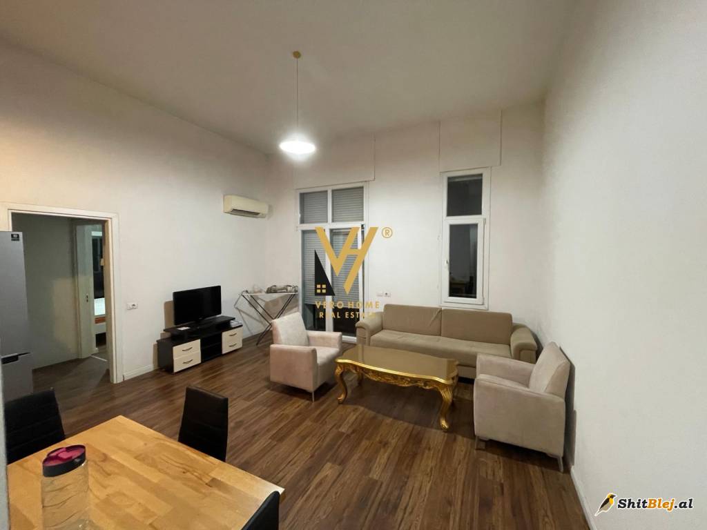  2+1+BLK ME QIRA TE ZOGU I ZI 900 EURO