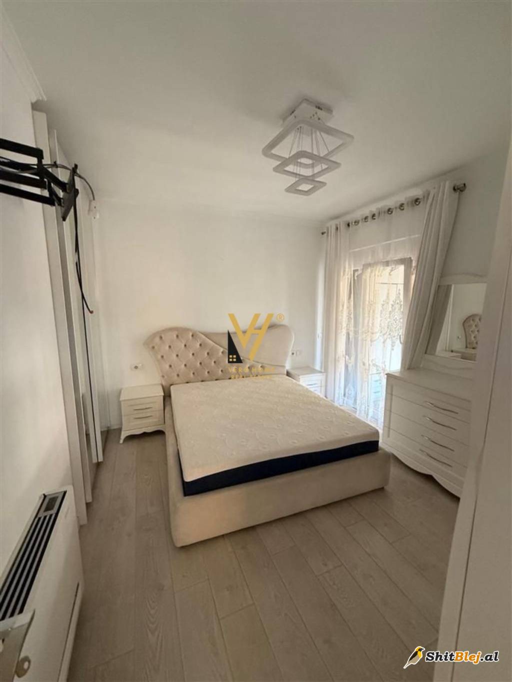  2+1+BLK ME QERA TE OXHAKU 1.000 EURO