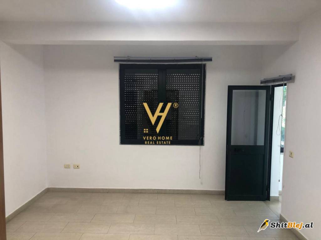 AMBIENT 230 M2 ME QIRA NE BRRYL 1.500 EU