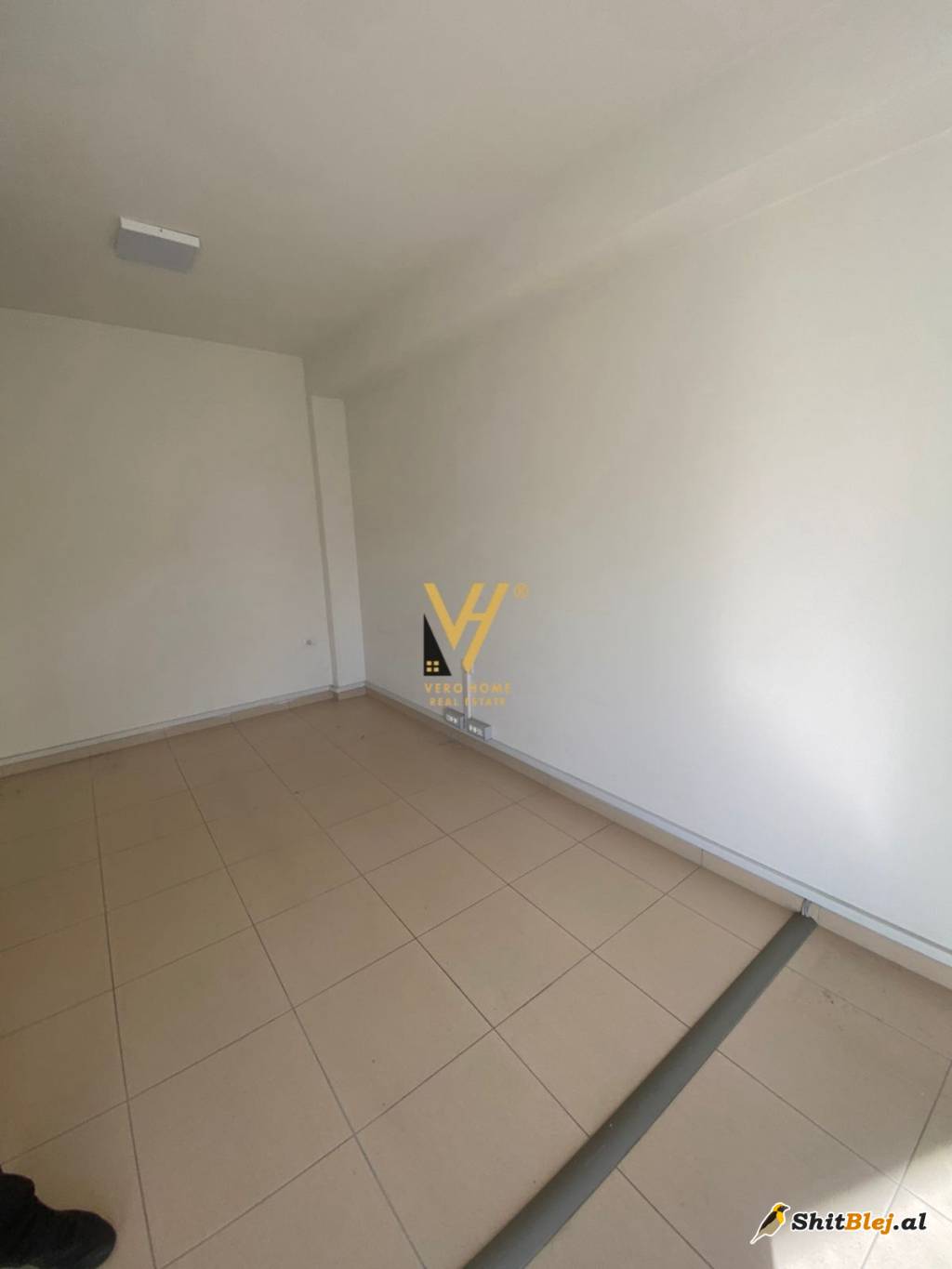 AMBIENT 68 M2 TE RR.KOSOVAREVE 1.000 EUR