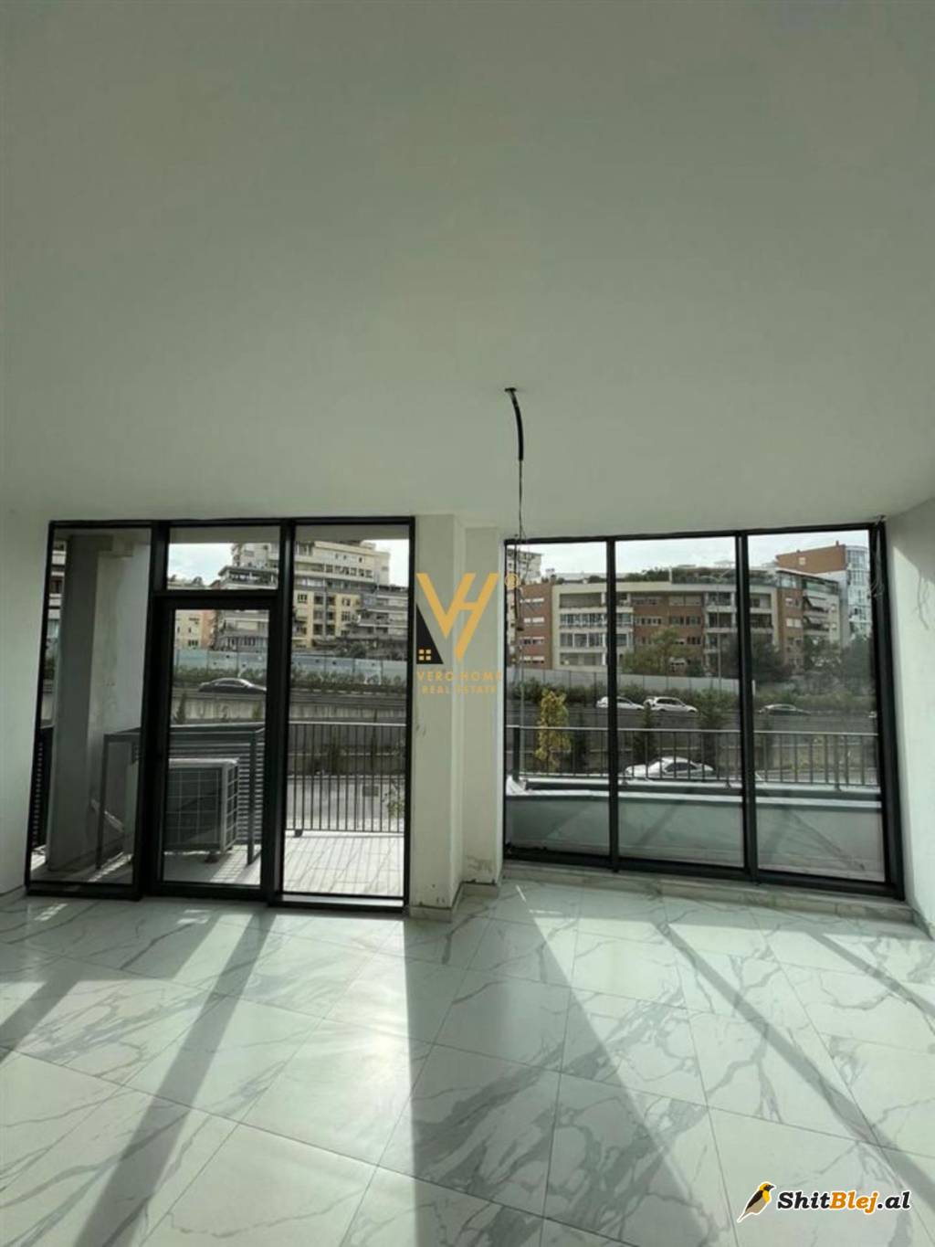 ZYRE 55 M2 ME QERA TE LAKE VIEW 1.000 EU