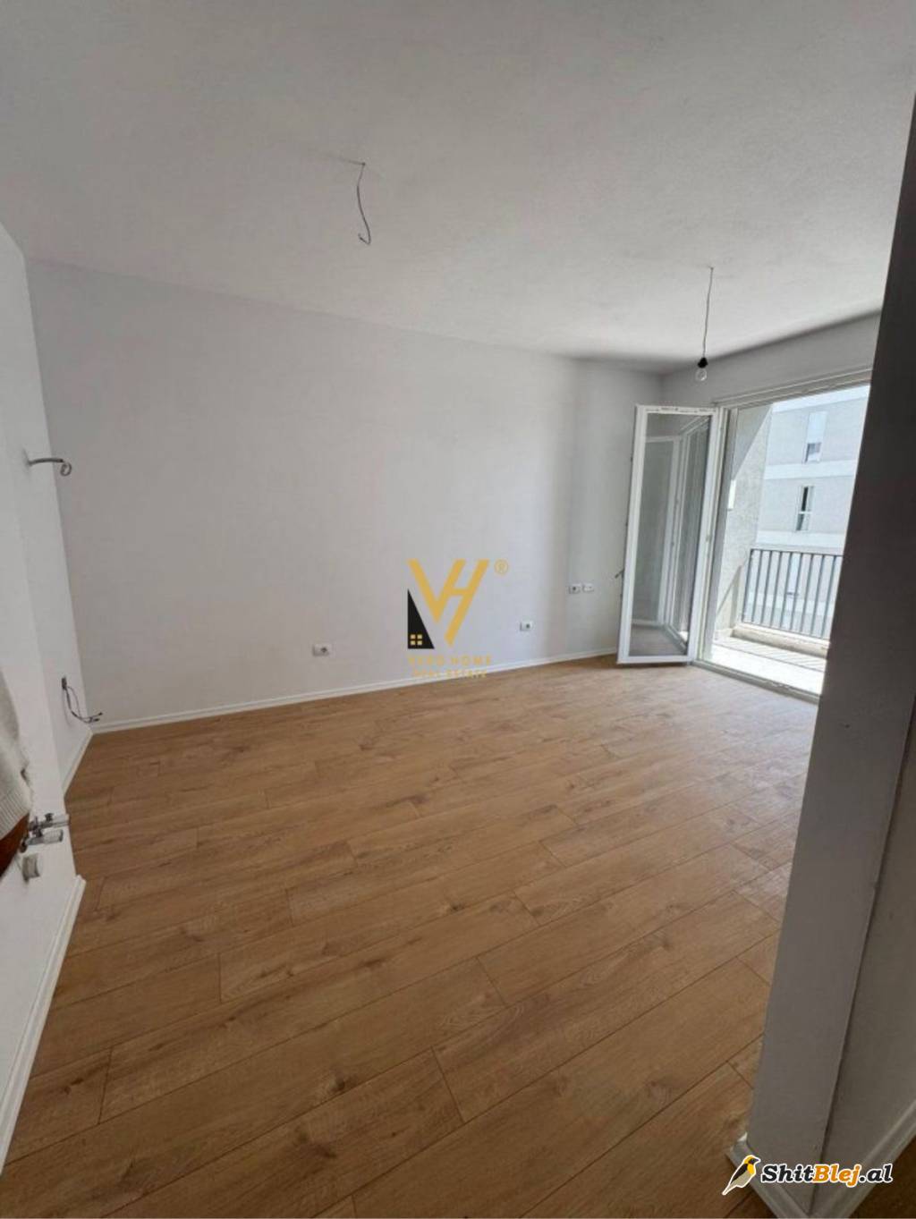 1+1 TE UNIVERS CITY, KAMËZ 68.000 EURO