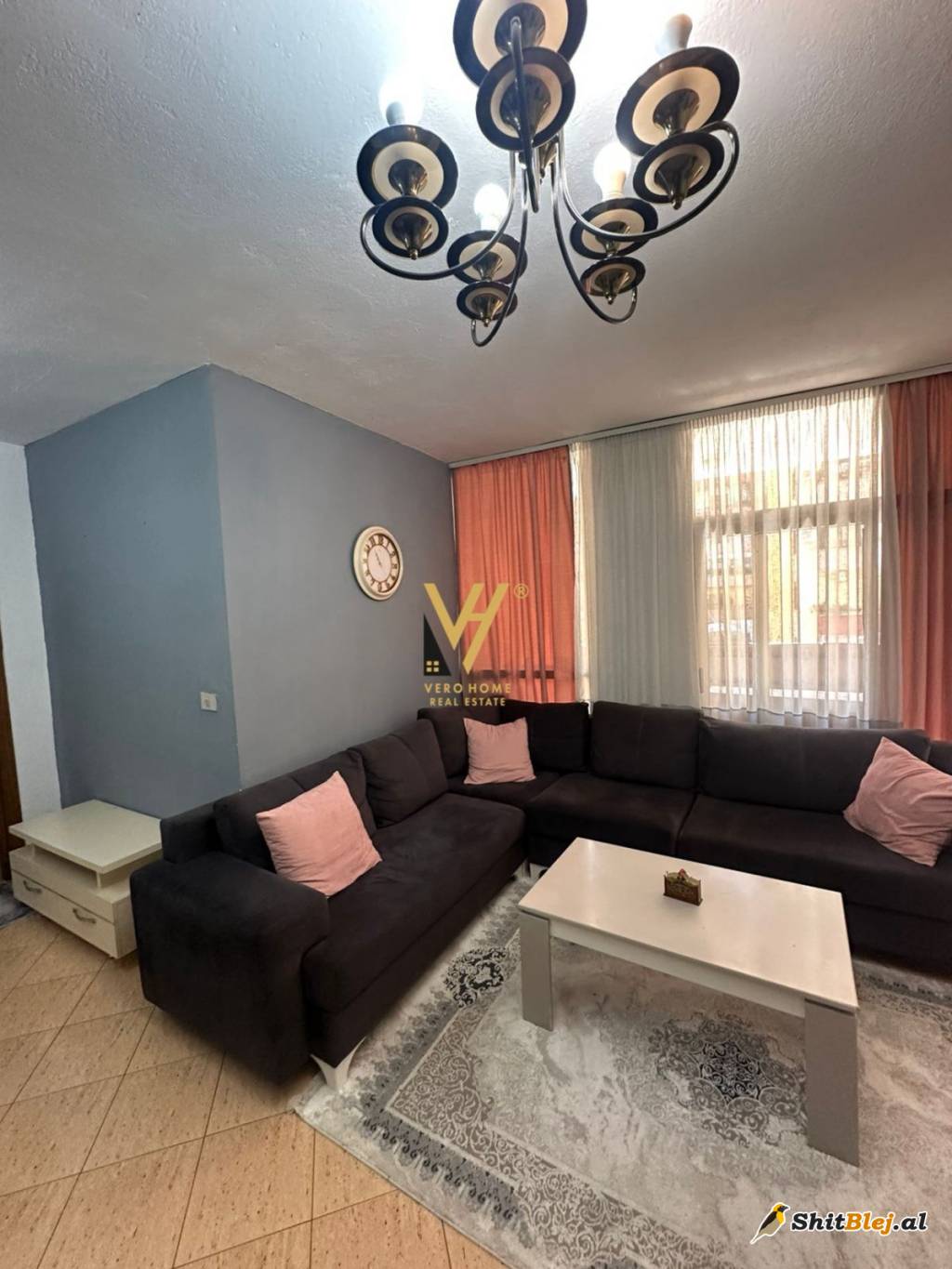 2+1+2 ME QERA TE KOMUNA PARISIT 800 EURO