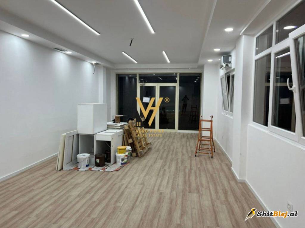  AMBIENT 75M2 ME QERA TE BRRYLI 800 EURO