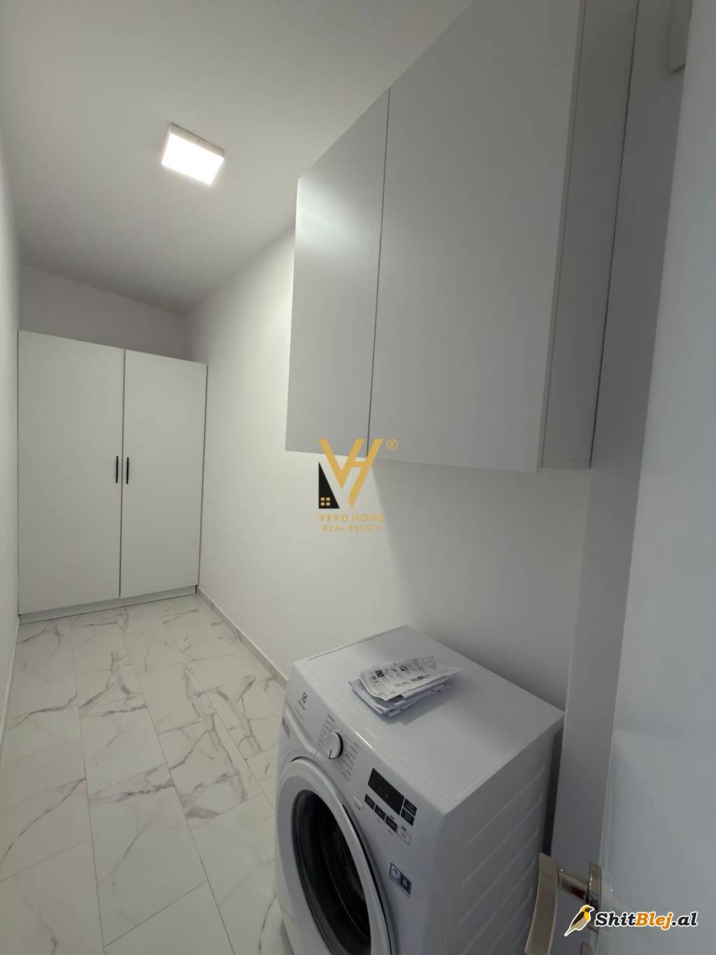 2+1+2  TE KOMUNA E PARISIT 1.200 EURO