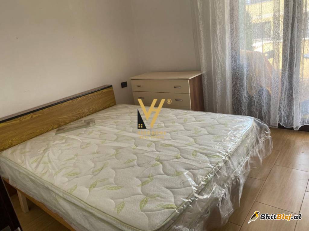 2+1 ME QERA TE RRUGA KAVAJES 40.000 LEKE