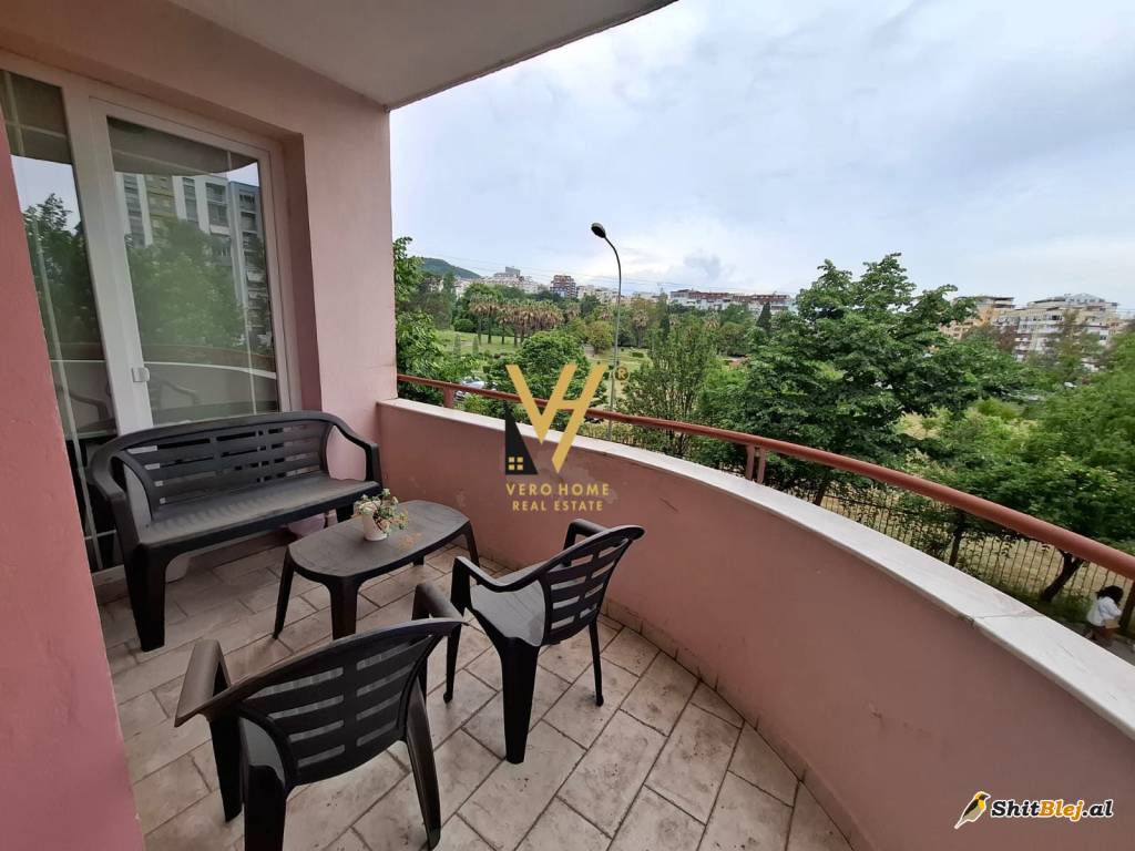 2+1+BLK ME QERA KOPSHTI BOTANIK 800 EURO