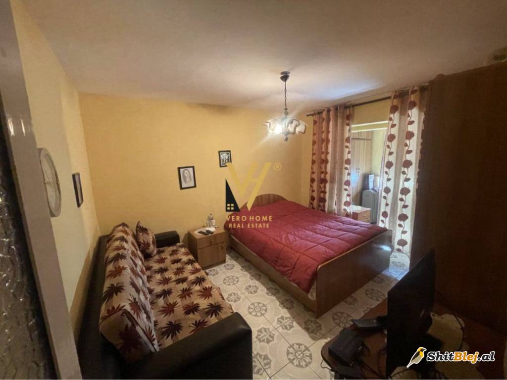 2+1+BLK TE XHAMLLIKU 130.000 EURO