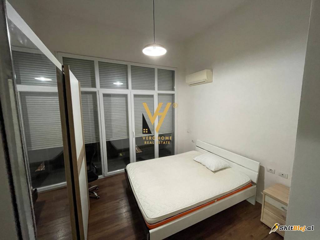  2+1+BLK ME QIRA TE ZOGU I ZI 900 EURO