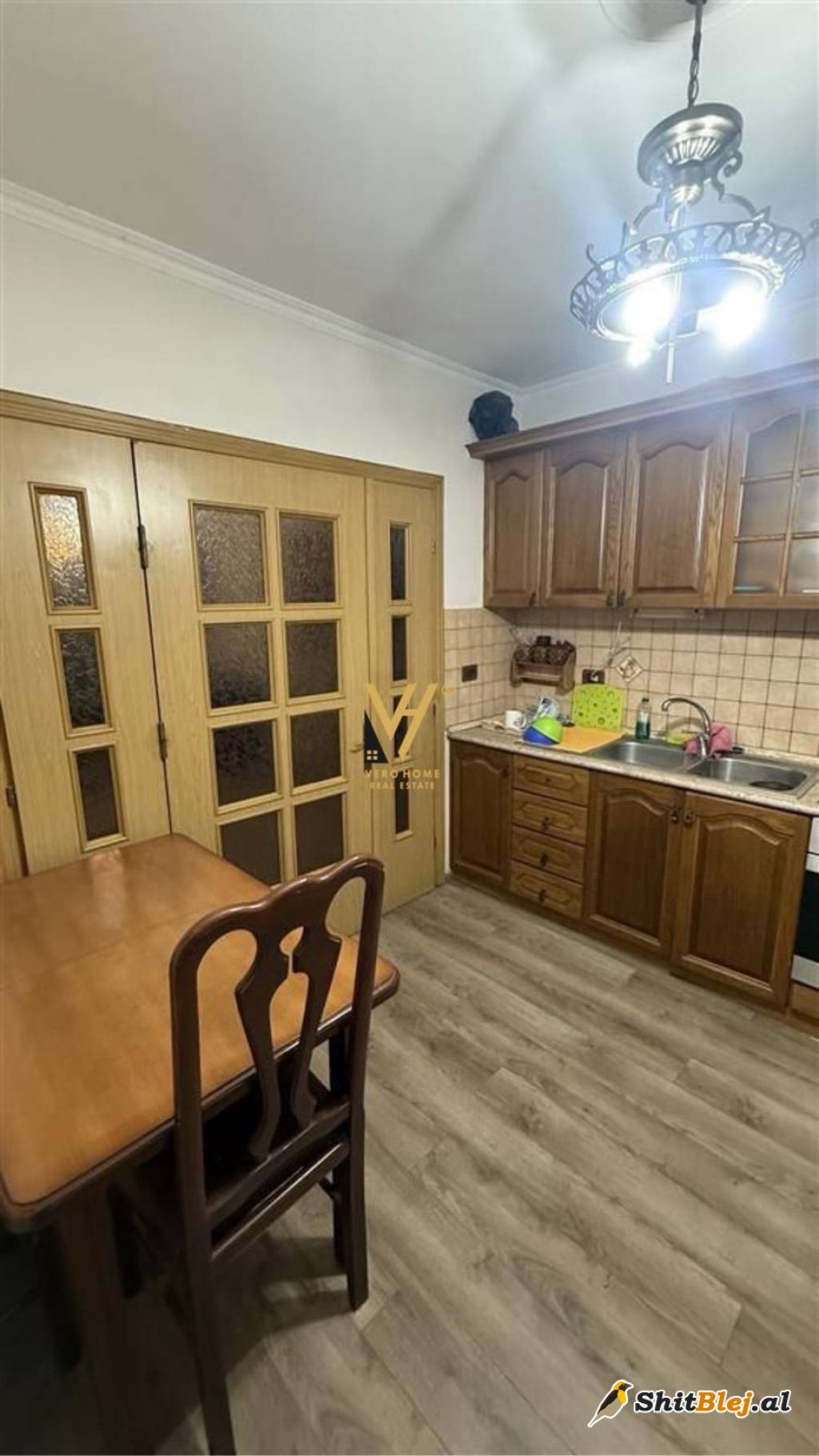 2+1 ME QERA TE GJYKATA 65.000 LEKE