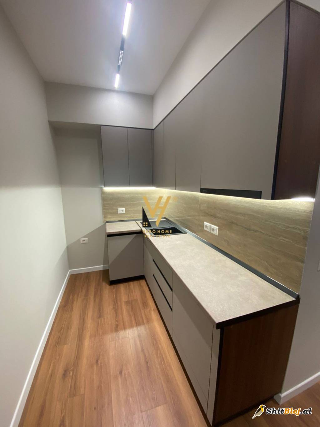 2+1 TE QENDRA KRISTAL 169.000 EURO