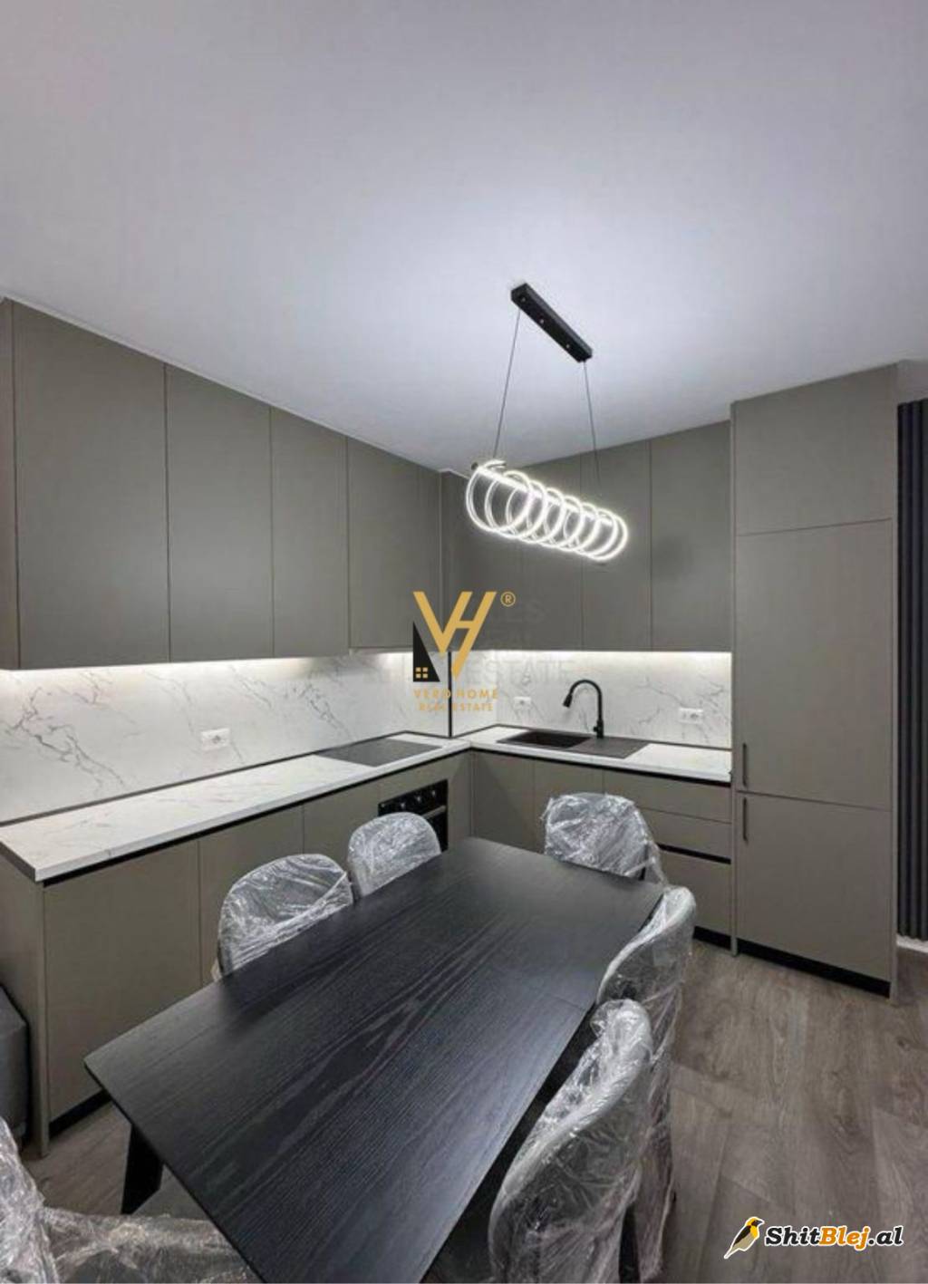 2+1+2+BLK TEK UNIVERS CITY 600 EURO
